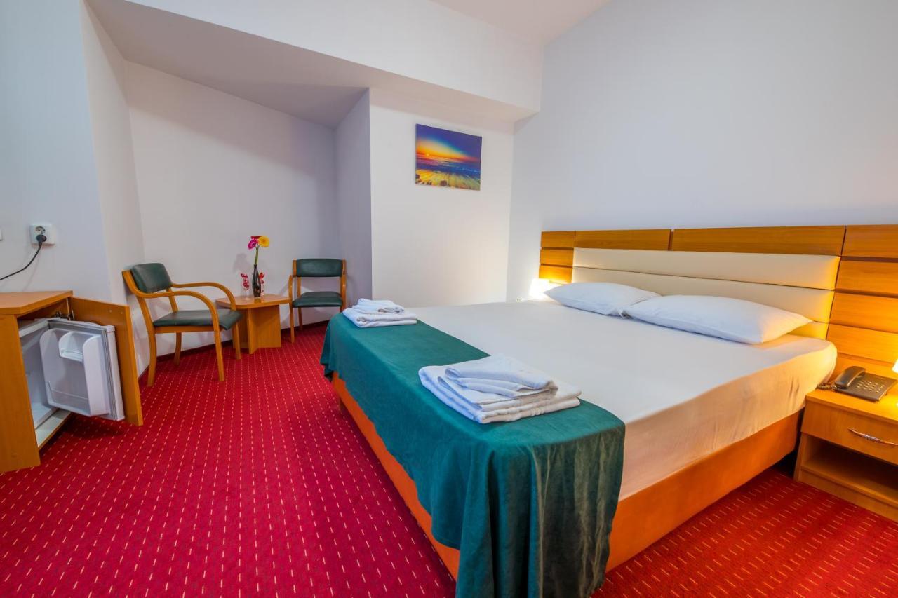 Hotel Sir Orhideea 2*